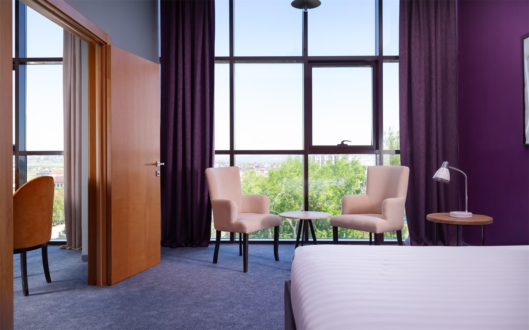 Deluxe Sea View Suite - 1